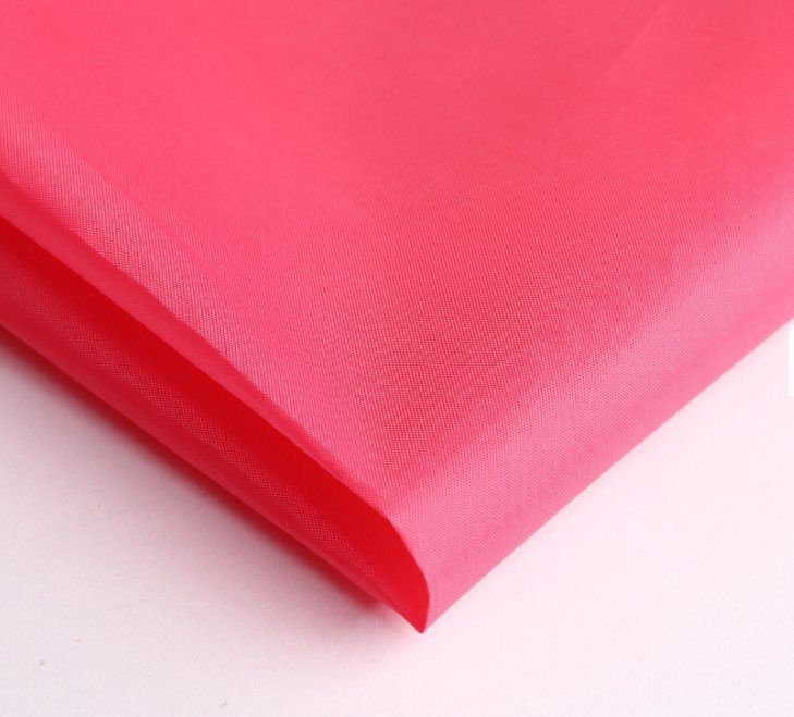 Hotsale 210t 70d 방수 립스톱 65GSM 다운 재킷 코트 슈트 라이닝 나일론 태피터 원단 (2)